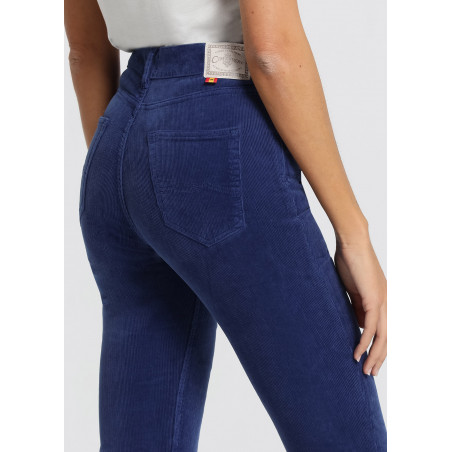 Jeans -  Mid Rise : Slim | Size in Inches
