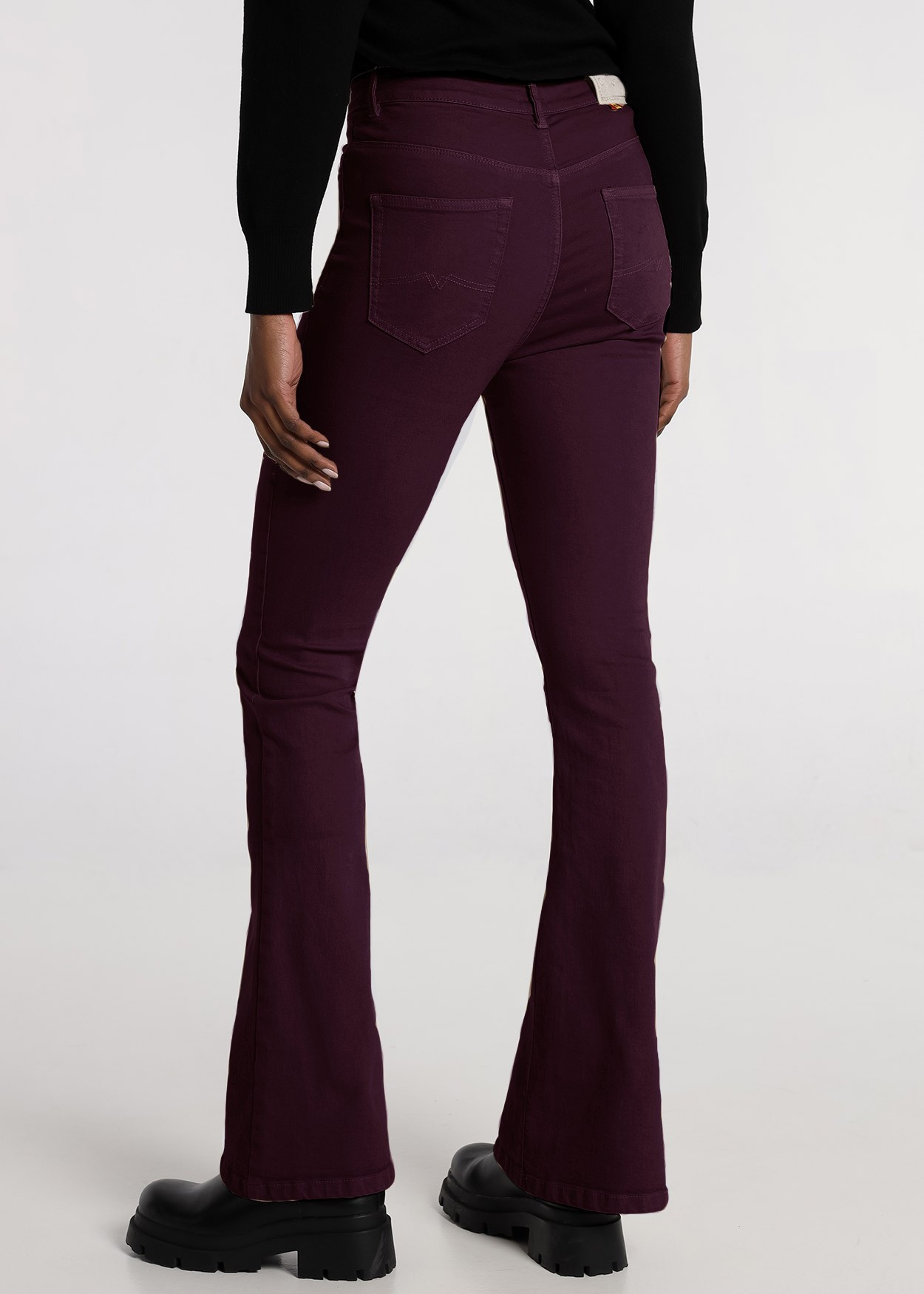 jeans-flare-taille-haute-violet-carla-denim-femme