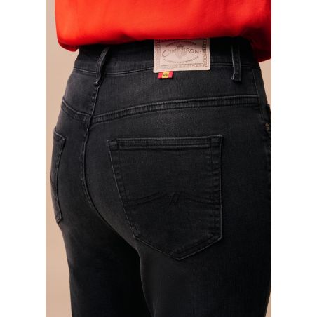 CAROLE HUGO - Jeans black denim Taille Moyenne | Mom Fit - Entrejambe Haute | Taille en pouces