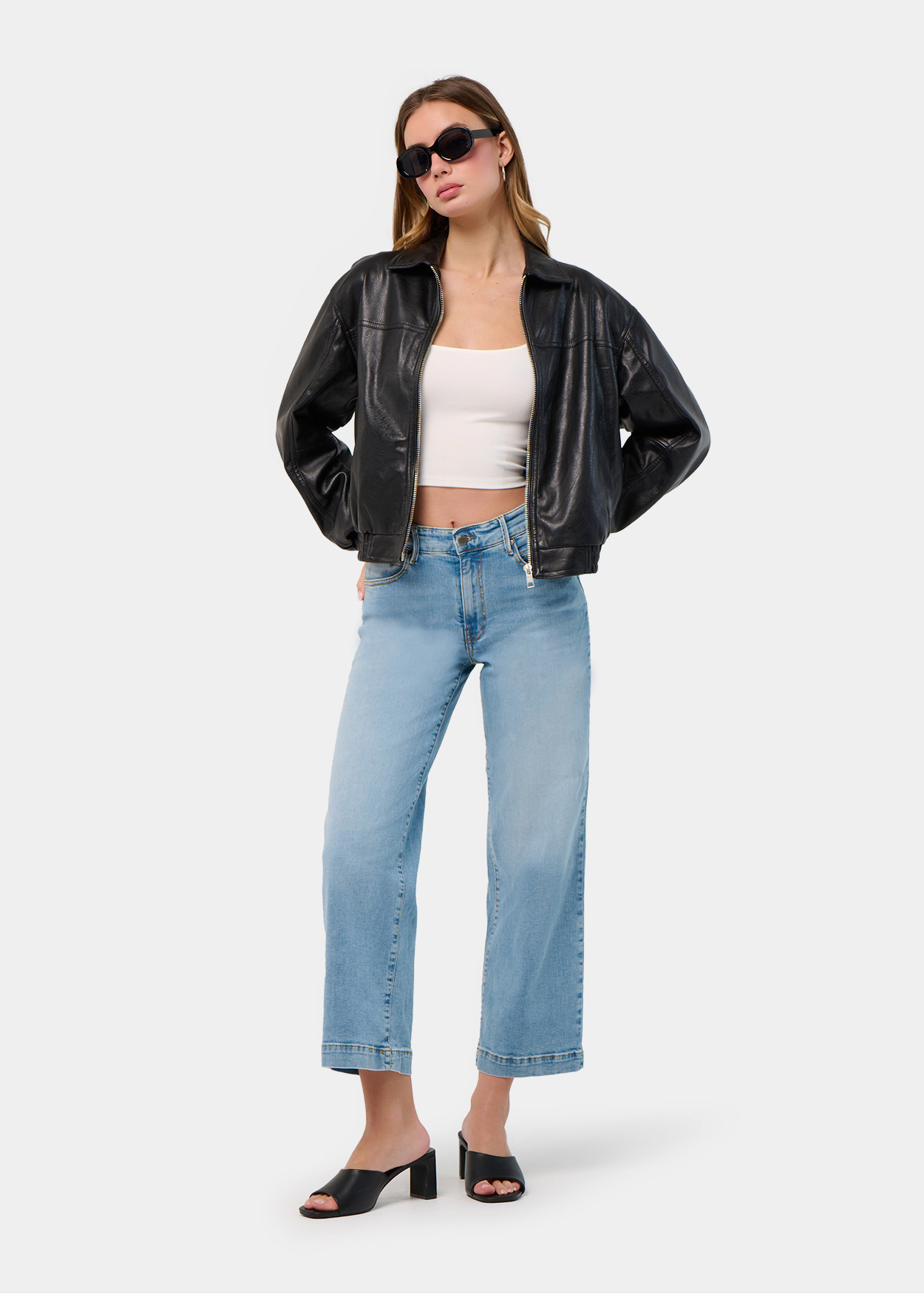 JEAN AURORA-VADE Medium Box Straight Wide Crop | Taille en pouces